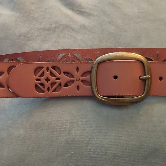 Fossil | Accessories | New Fossil Tan Leather Belt Floral  display picture 2